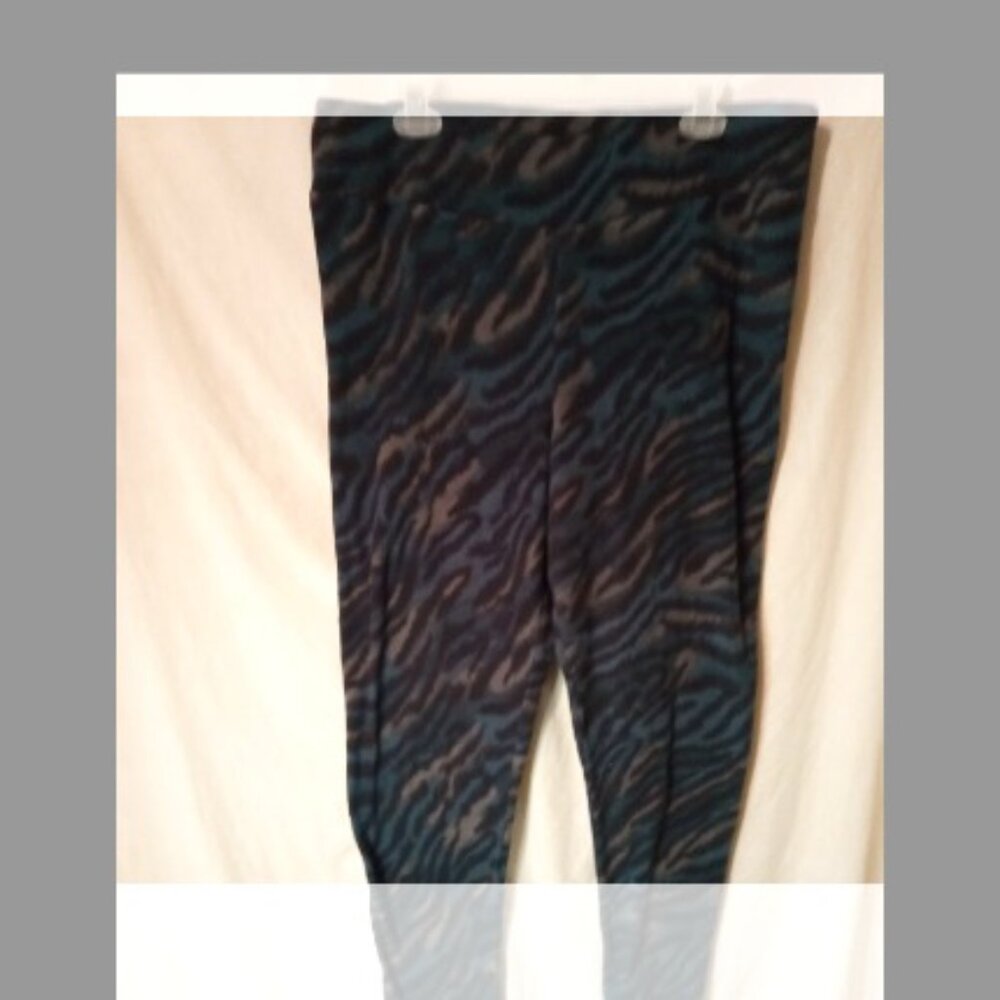 Comfort Code Woman's Polar Fleece Leggings 1X Purple, Blue, Black Tiger Stripes